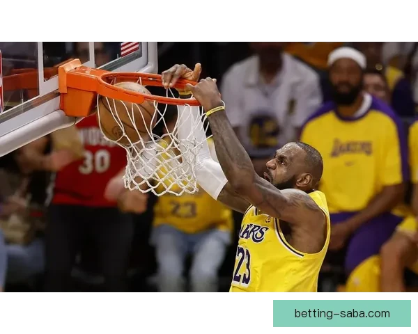 詹姆斯出战1612场历史第一超越帕里什终结29年纪录