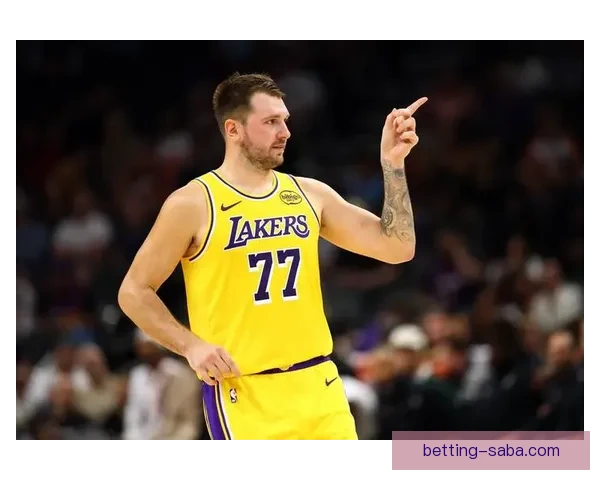 詹姆斯创造新纪录 东契奇42分12篮板成队史第一人